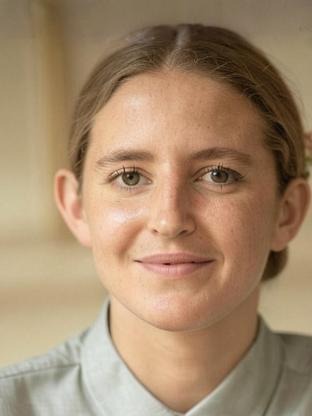 Person who looks like Adèle Haenel