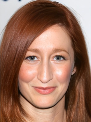 Person who looks like Lucy DeVito