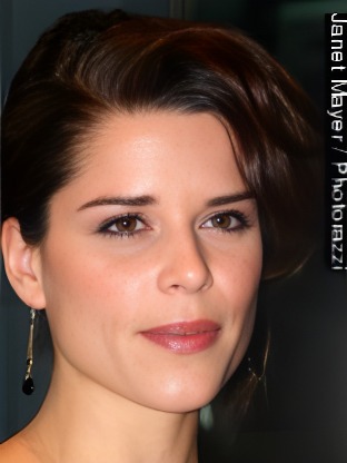 Person who looks like Rosa Blasi