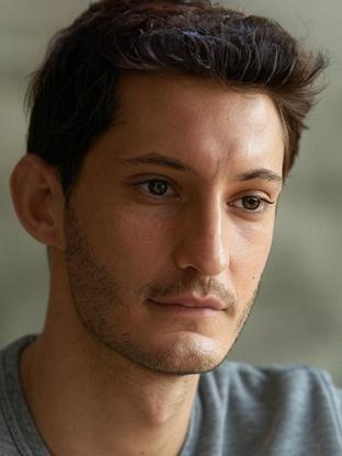 Person who looks like Cas Anvar