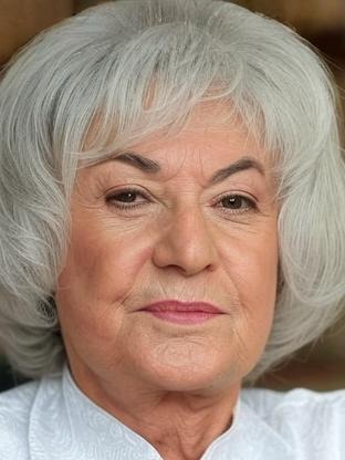 Person who looks like Helen Mirren