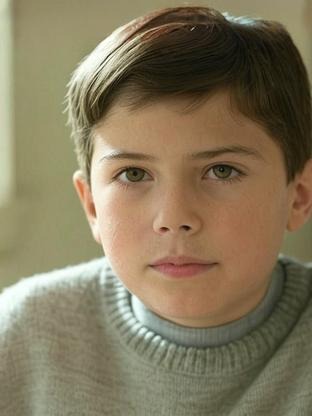 Person who looks like Iain Armitage