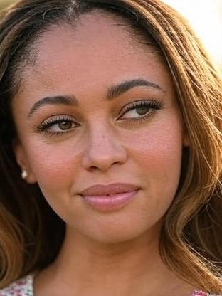 Person who looks like Alexa Demie