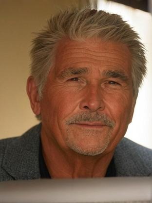 Person who looks like Matthew Modine