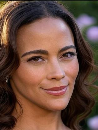 Person who looks like Monica Raymund