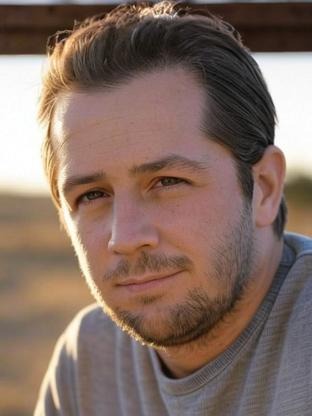 Person who looks like Lin-Manuel Miranda