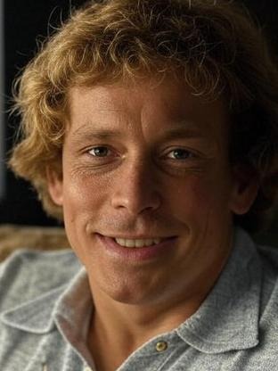 Person who looks like Chris Parnell