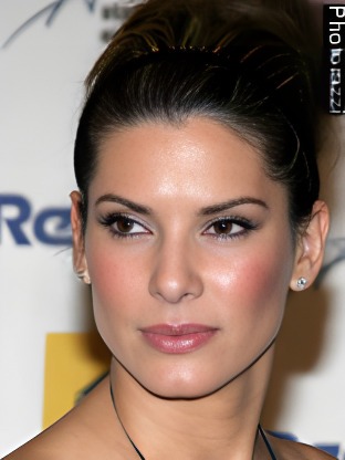 Person who looks like Patricia Velasquez