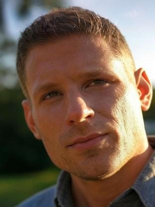 Person who looks like Florian Munteanu