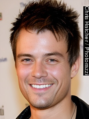 Person who looks like Luke Mitchell