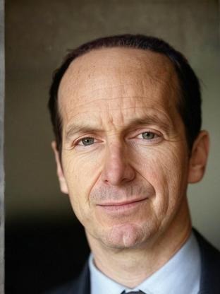 Person who looks like Christopher Eccleston