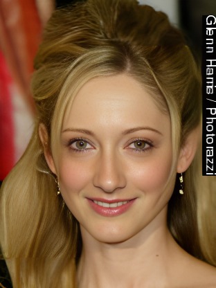 Person who looks like Lindy Booth
