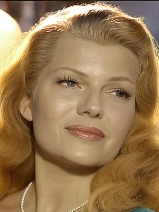Person who looks like Lana Turner