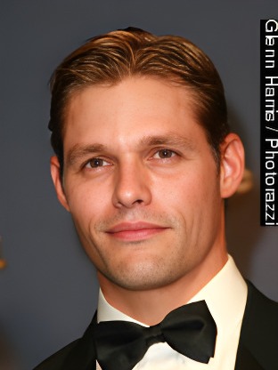 Person who looks like Matthew Davis