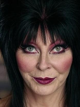 Person who looks like Wendy Makkena