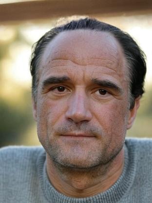 Person who looks like Christopher Meloni
