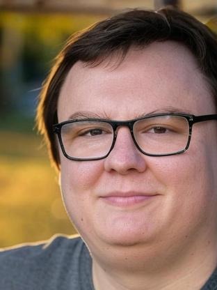 Person who looks like Mark Proksch