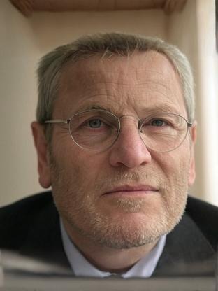 Person who looks like Leonard Nimoy