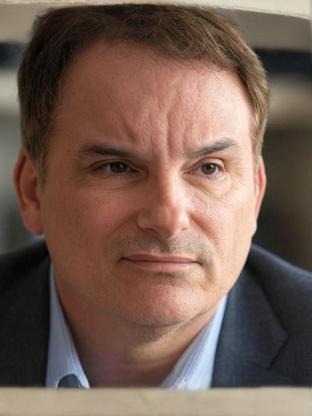 Person who looks like Johnny Galecki