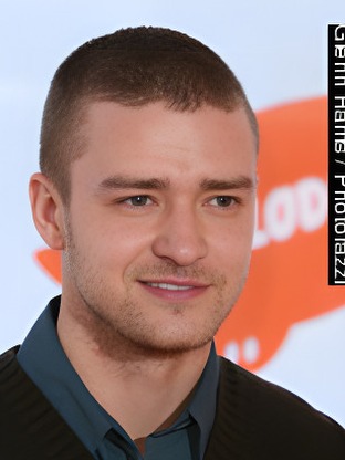 Person who looks like Alex Hirsch