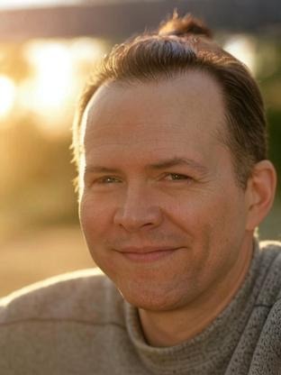 Person who looks like Frank Whaley