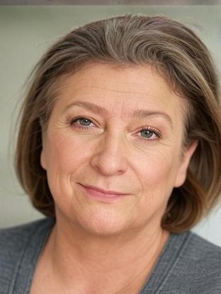 Person who looks like Donna Murphy