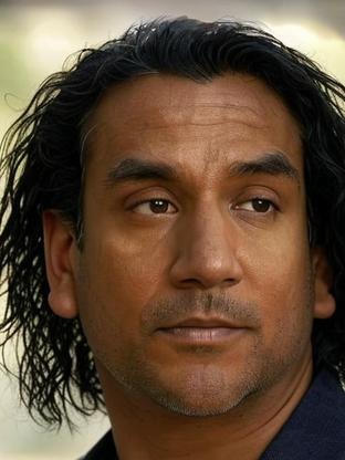 Person who looks like Kumail Nanjiani