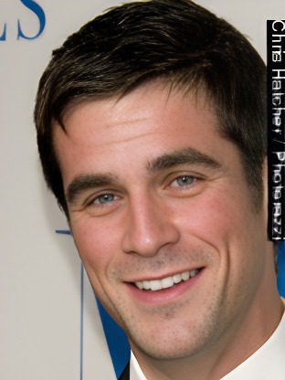 Person who looks like Max Greenfield