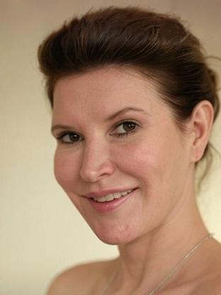 Person who looks like Lisa Niemi