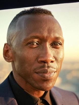 Person who looks like Hannibal Buress