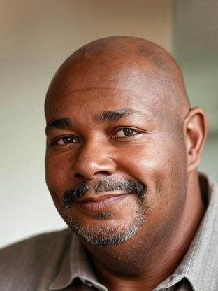 Person who looks like Seth Gilliam