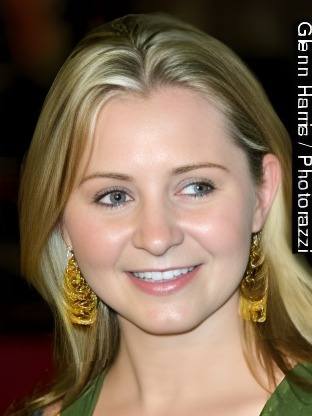 Person who looks like Hope Davis