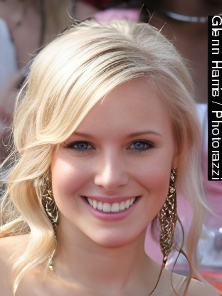 Person who looks like Mika Boorem