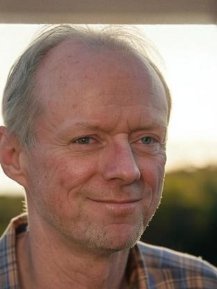 Person who looks like Tony Scott