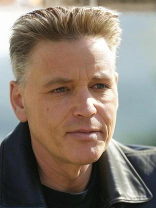 Person who looks like Michael Pitt