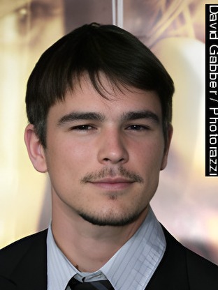 Person who looks like Benjamin Walker