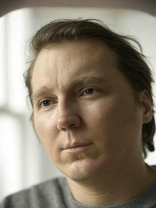Person who looks like Richard Thomas