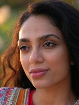 Person who looks like Sophia Ali