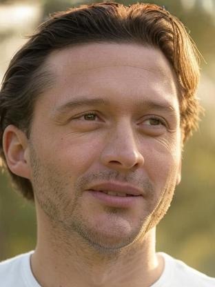 Person who looks like Nick Gehlfuss