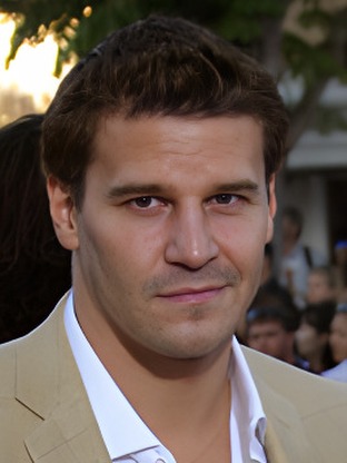 Person who looks like Salvatore Esposito