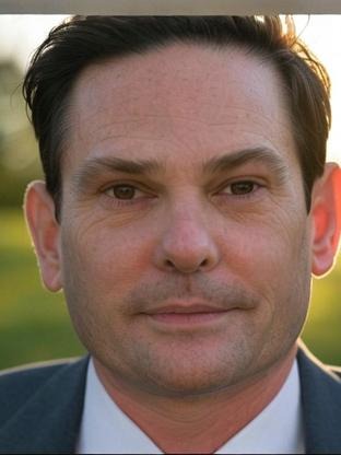 Person who looks like Johnny Galecki
