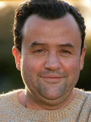 Person who looks like John Bradley