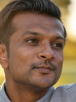 Person who looks like Salman Khan