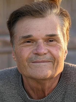 Person who looks like George Stephanopoulos