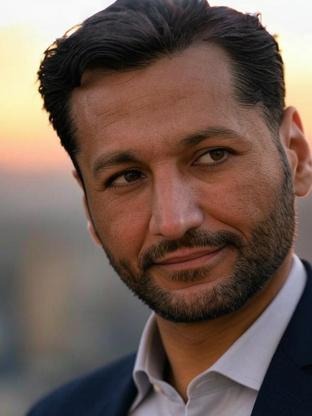 Person who looks like Vicky Kaushal