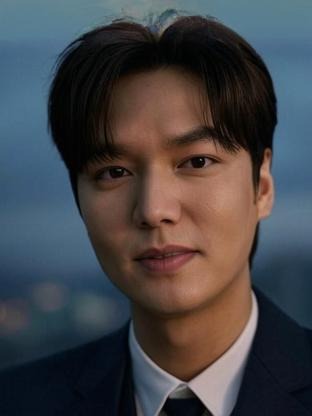 Person who looks like Nijirô Murakami