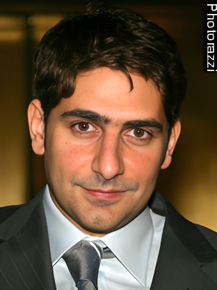 Person who looks like Chris Sarandon