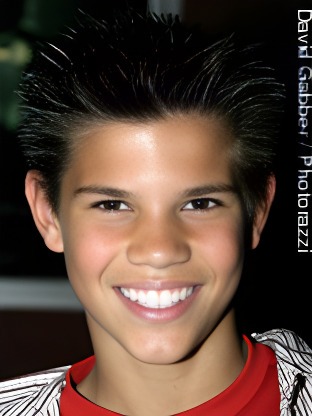 Person who looks like Jeremy Jordan