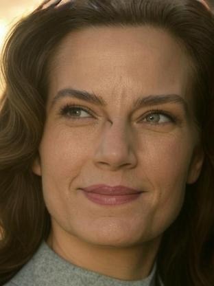 Person who looks like Courtney Hope