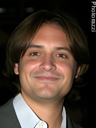Person who looks like Kristoffer Polaha